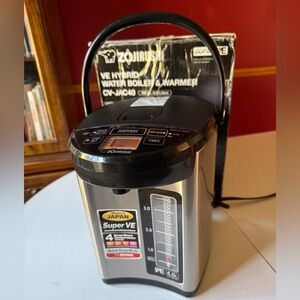 Zojirushi CV-JAC40XB Water Boiler and Warmer 4.0 Liter Stainless Black